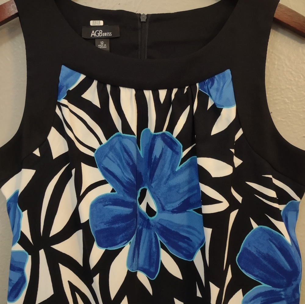 AGB Dress Black & White Blue Floral Sheath Dress Size 12 - Picture 5 of 15
